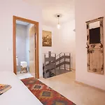 Casa de hóspedes Hostly Mariana 3*